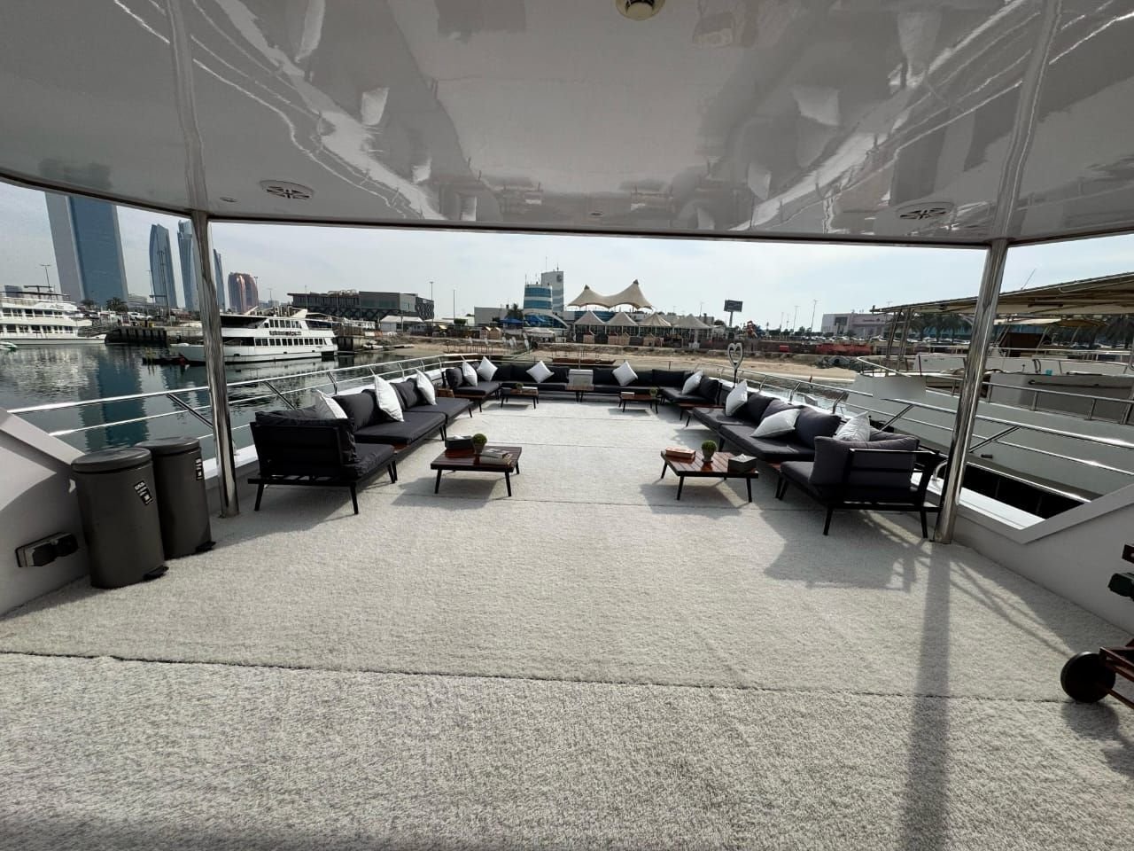 Amber Regent – luxury yacht rental in Abu Dhabi (3)