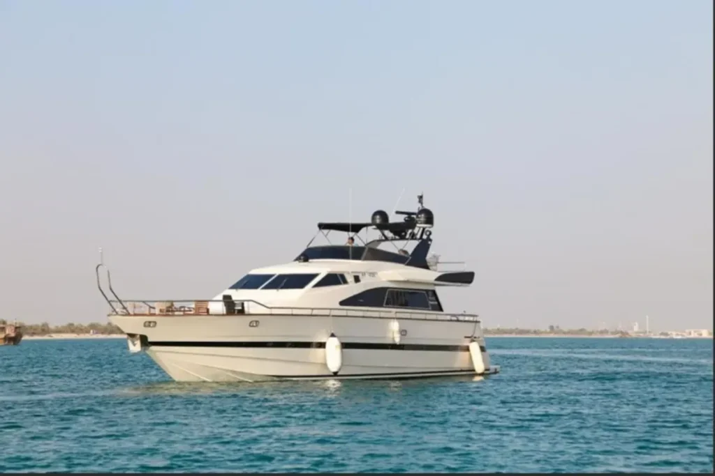 Azure Star – luxury yacht rental in Abu Dhabi (2)