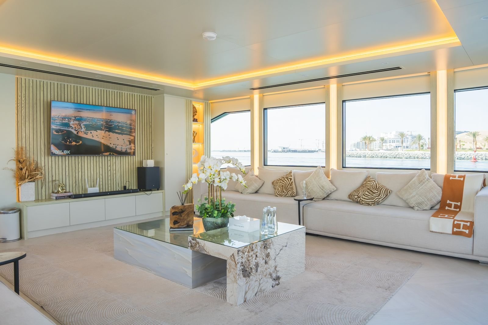 Celestia – luxury yacht rental in Abu Dhabi (7)