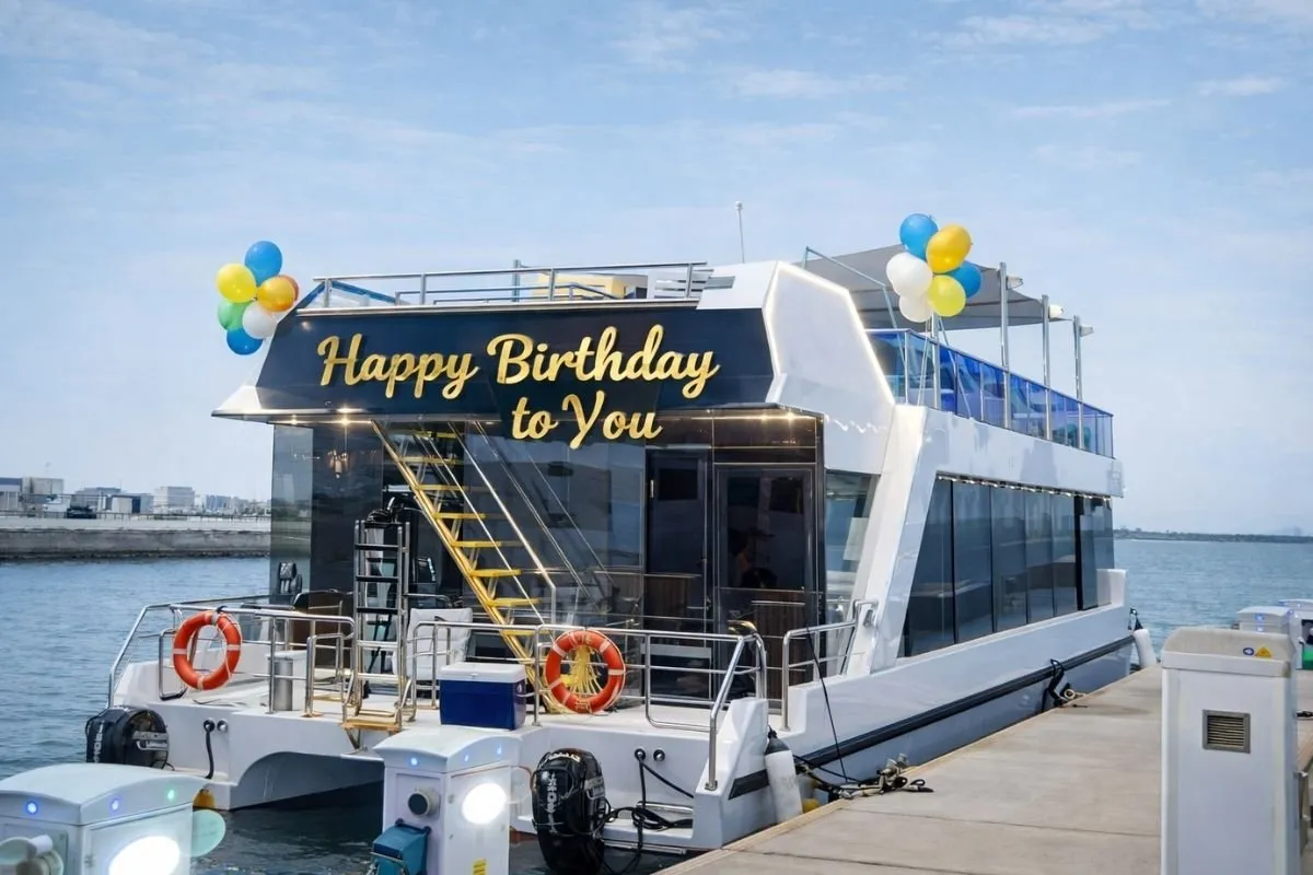 Desert Rose – luxury yacht rental in Abu Dhabi (2)
