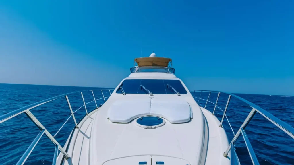 Emerald 55 – luxury yacht rental in Abu Dhabi (2)