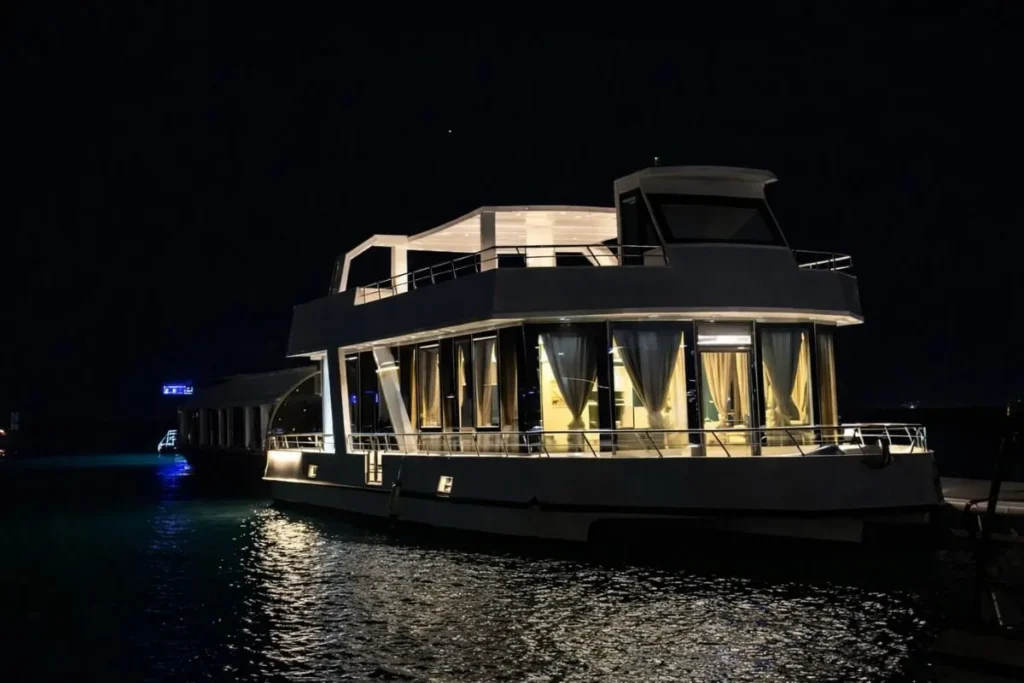 Island Breeze 90 – luxury yacht rental in Abu Dhabi (3)