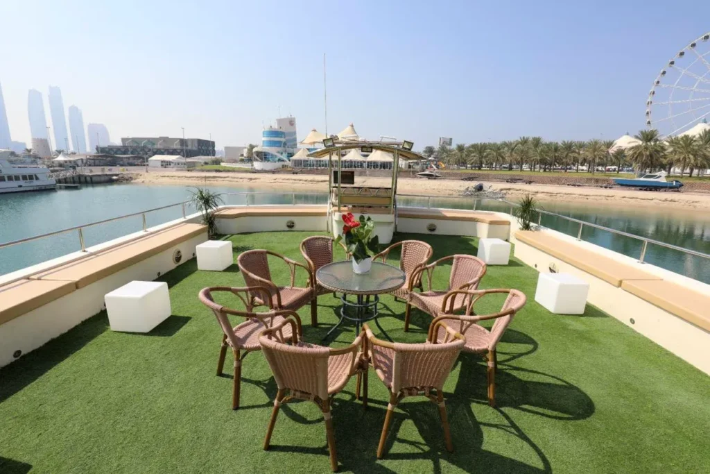 Ocean Cat 75 – luxury yacht rental in Abu Dhabi (4)